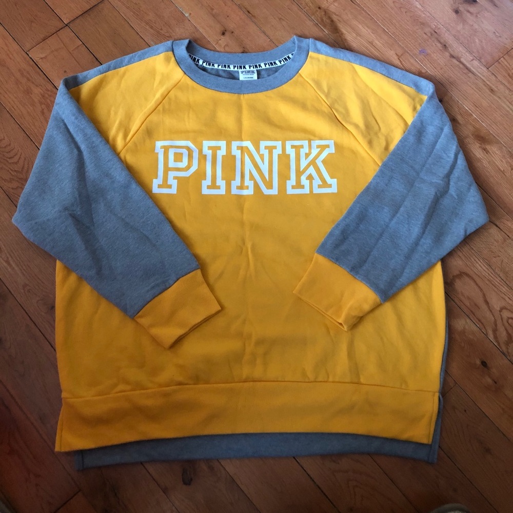 Women's Vs Pink Sweater